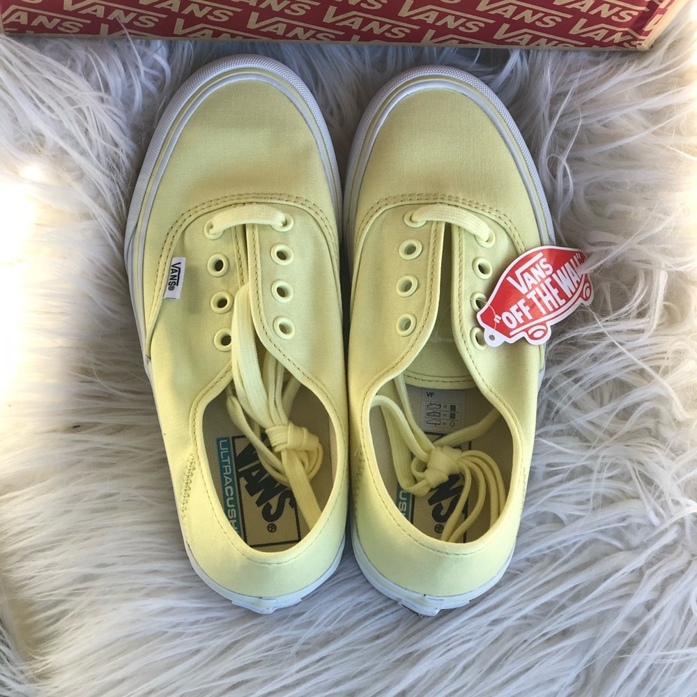 Brand new Vans SF tender yellow skate shoes!